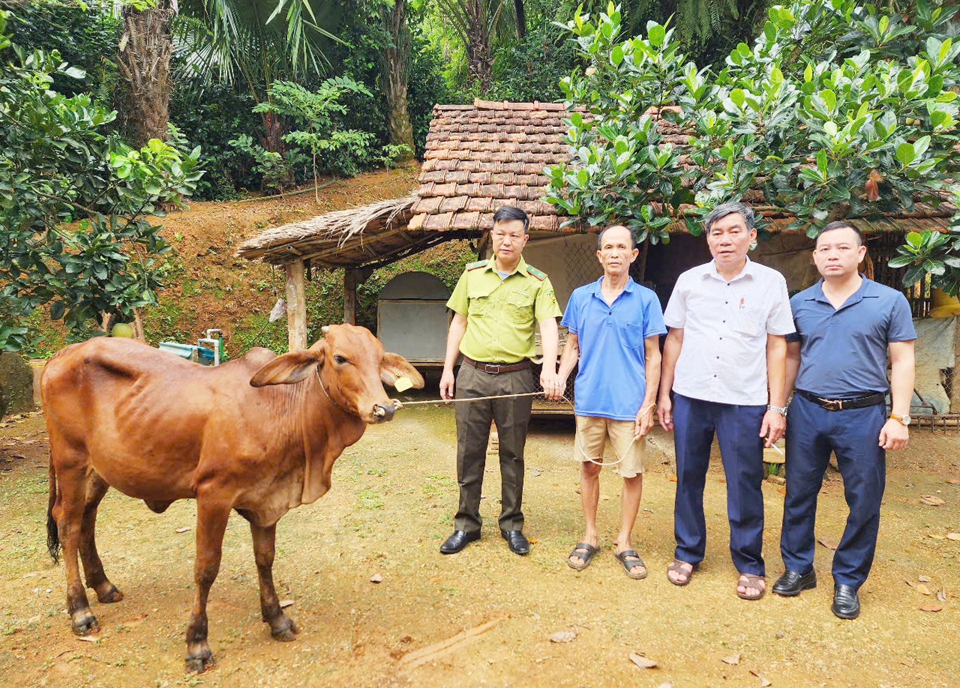 dan-toc-muong.jpg