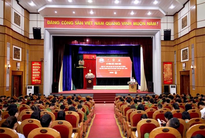 2905-cuoc-thi-hoc-tap-lam-theo-bac-1-quang-canh-le-tk.jpg