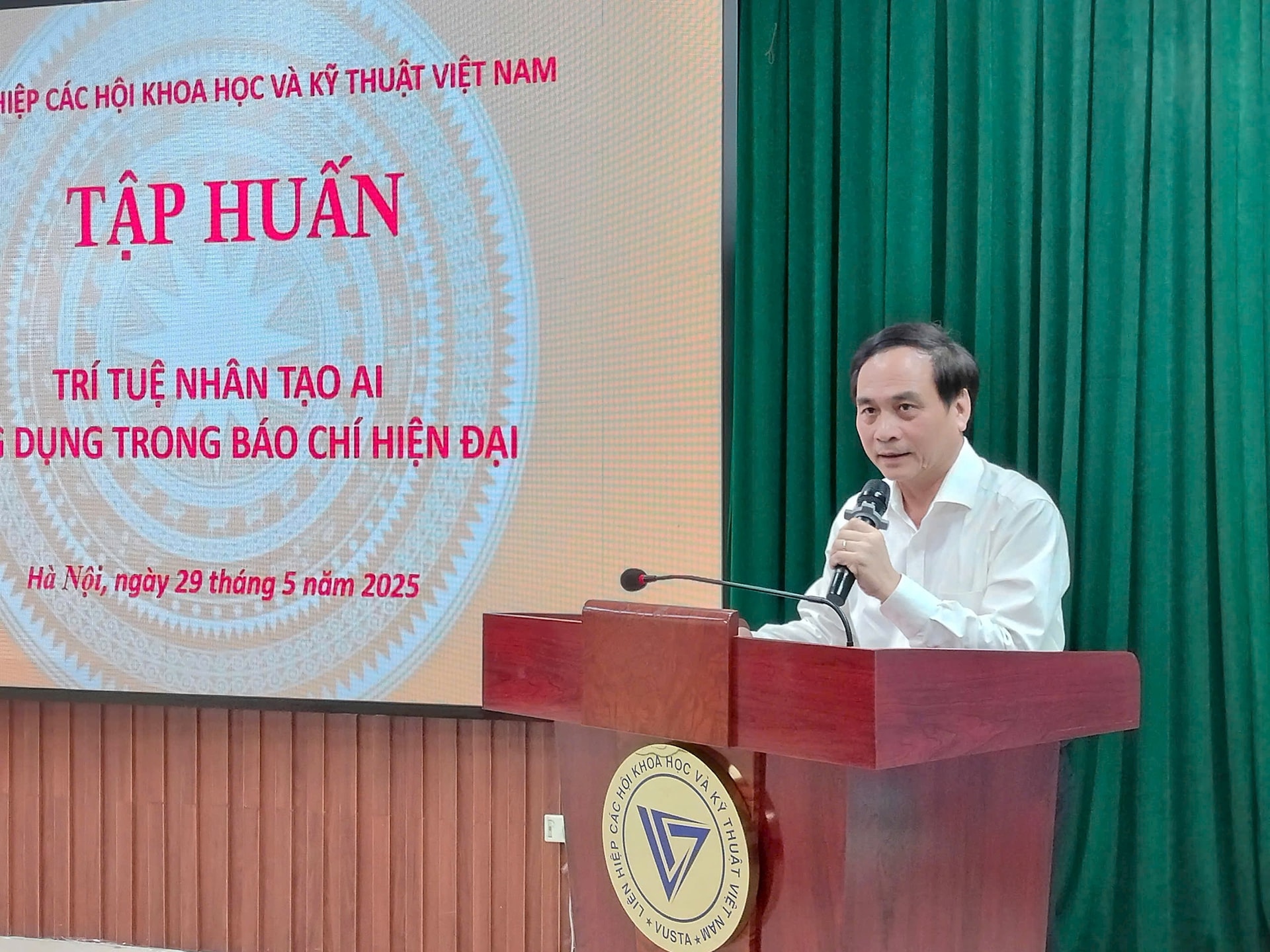 gen-h-pnlinh.jpg