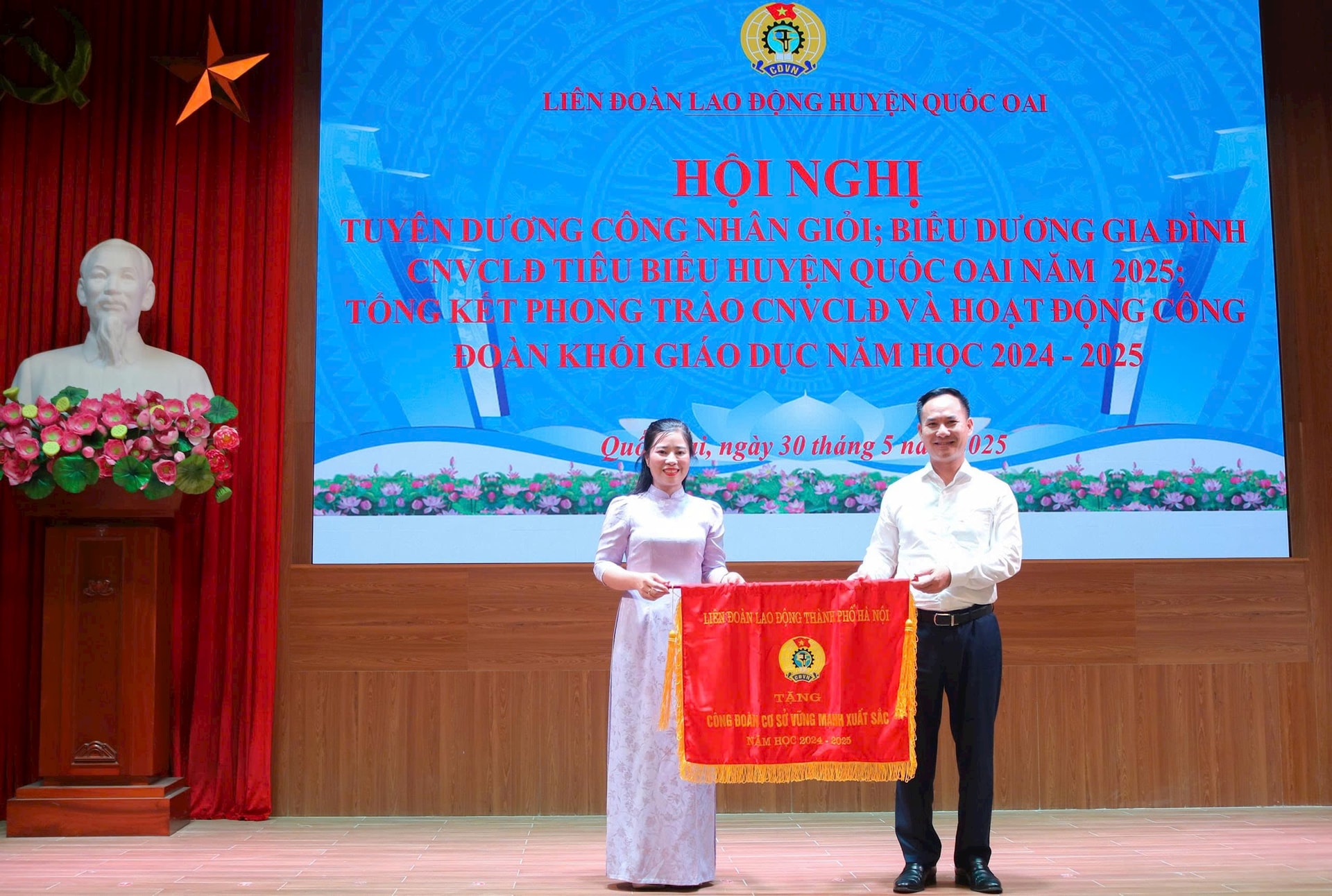 1-quoc-oai.jpg