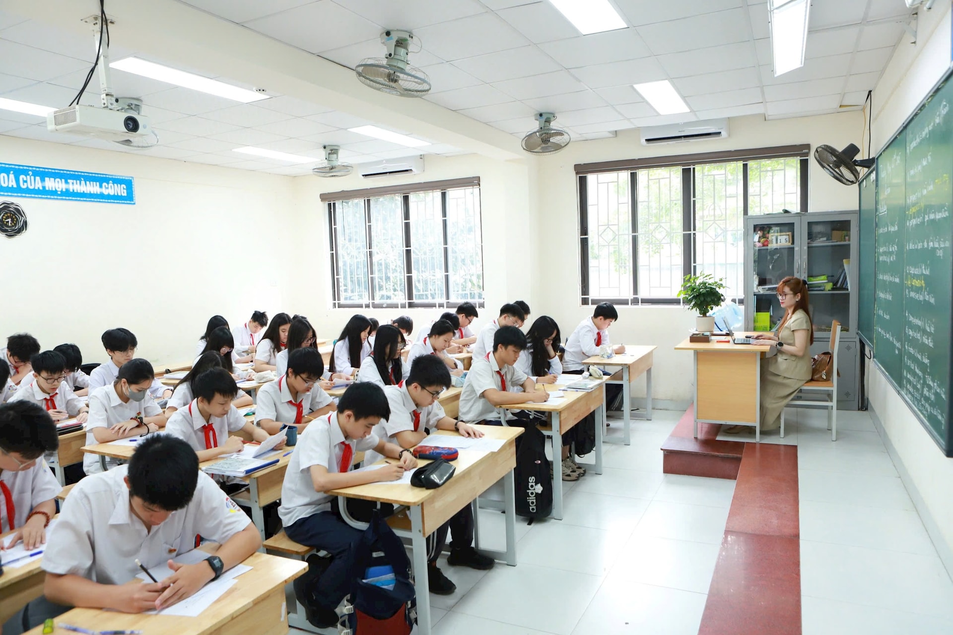 3005-thcs-thanh-cong-3.jpg