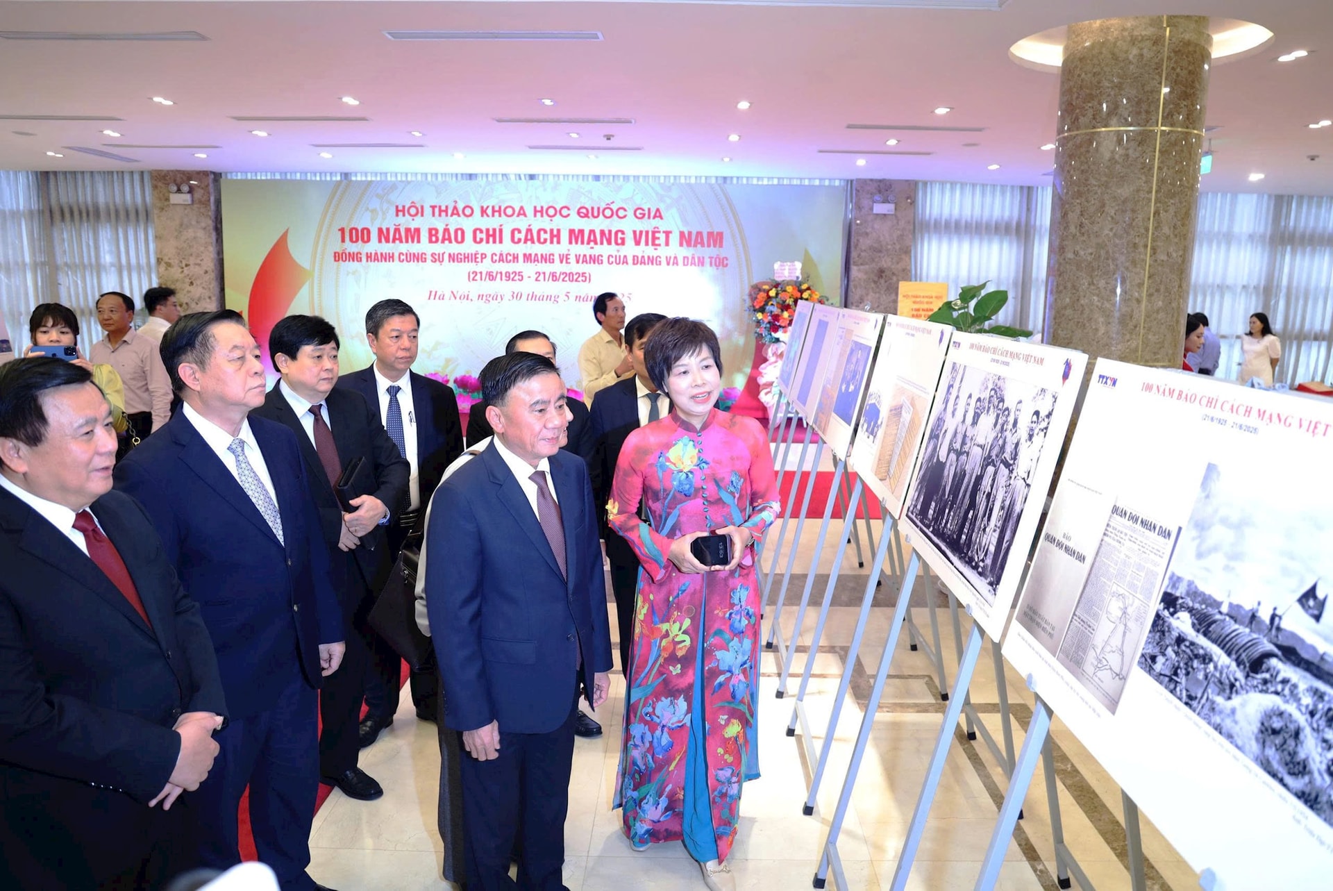 cac-db-trien-lam-100-nam-bc.jpg