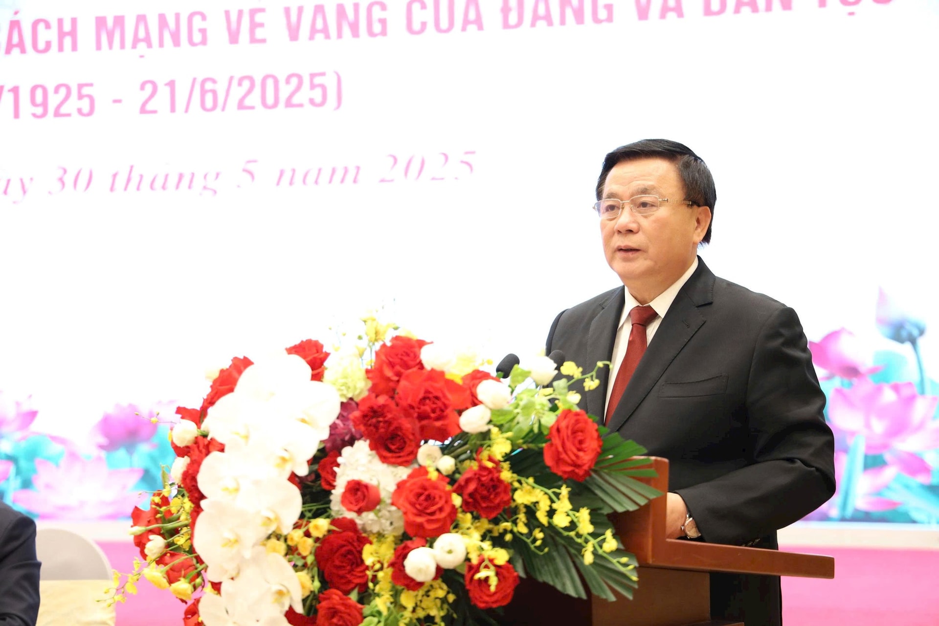 Thang-xuan-thang.jpg