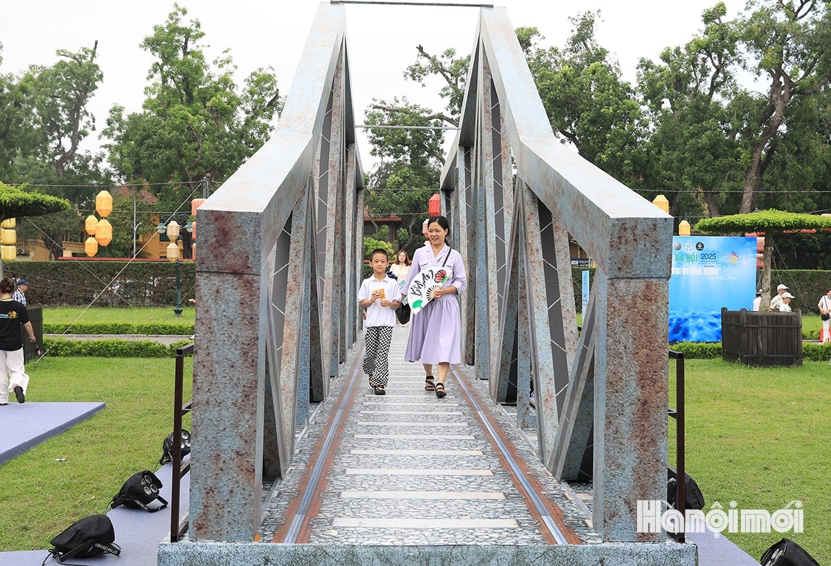 W_le-hoi-du-lich-ha-noi-2025-5.jpg