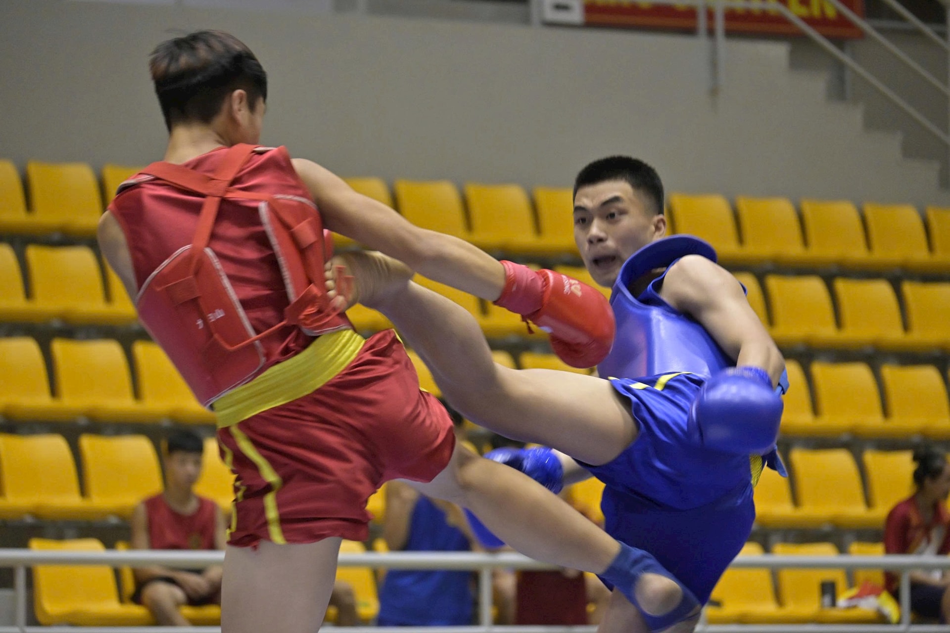 30-vdv-thi-dau2.jpg