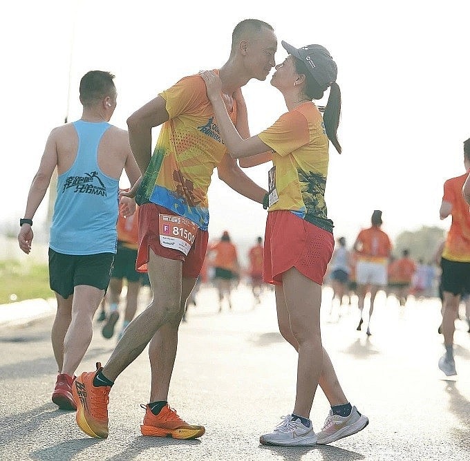 Đây là cơ hội để các cặp đôi thể hiện tình cảm của mình