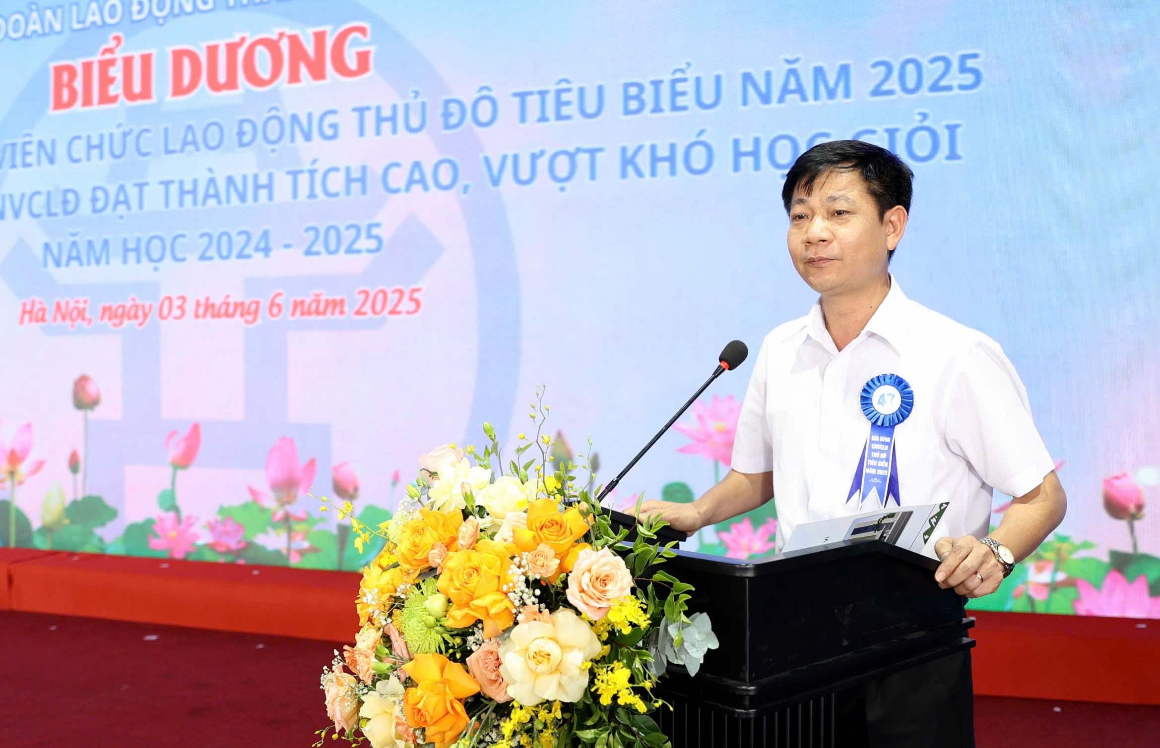 TRỰC TUYẾN: Công đoàn Thủ đô biểu dương gia đình, động viên con công nhân, viên chức, lao động tiêu biểu