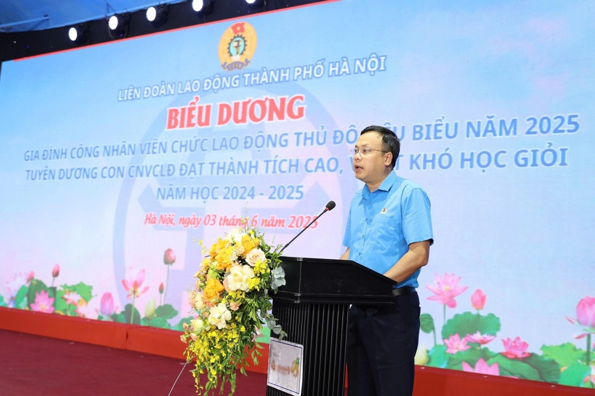 TRỰC TUYẾN: Công đoàn Thủ đô biểu dương gia đình, động viên con công nhân, viên chức, lao động tiêu biểu