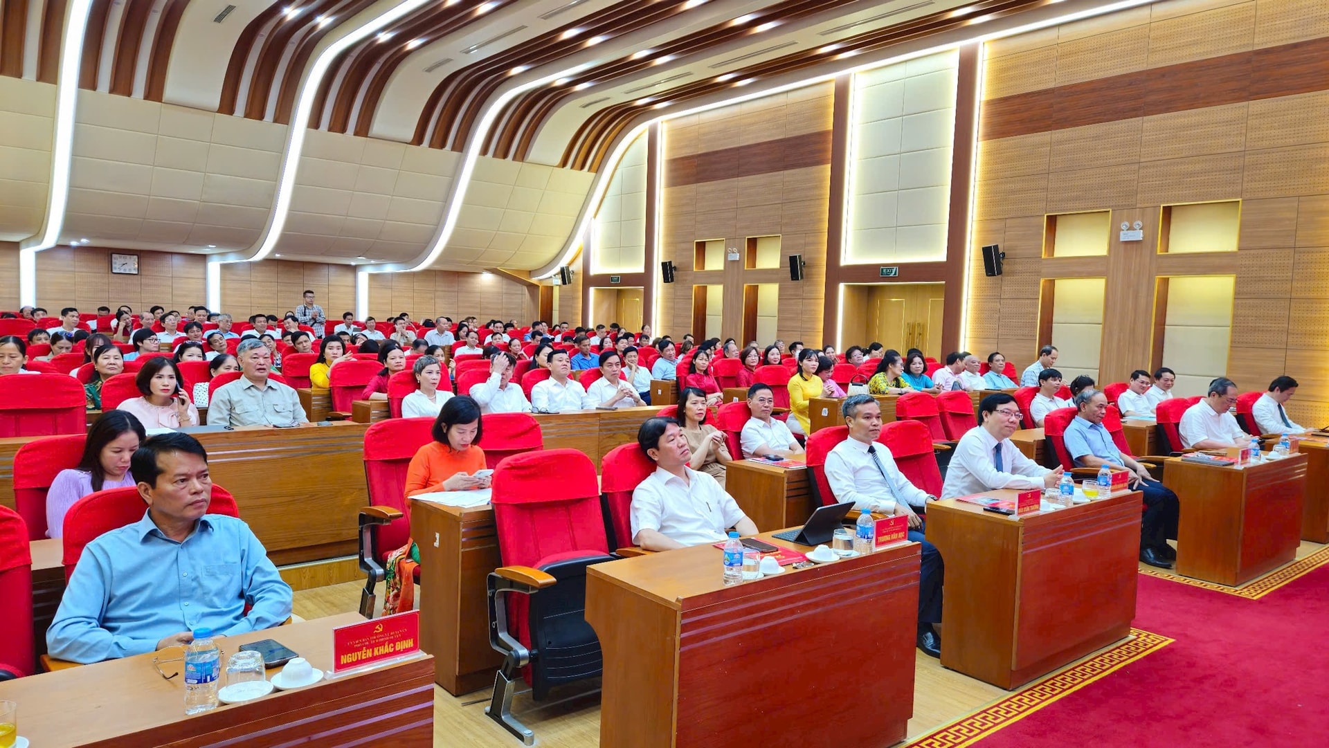 Các đại biểu d hội nghị. Ảnh: Ánh Dương