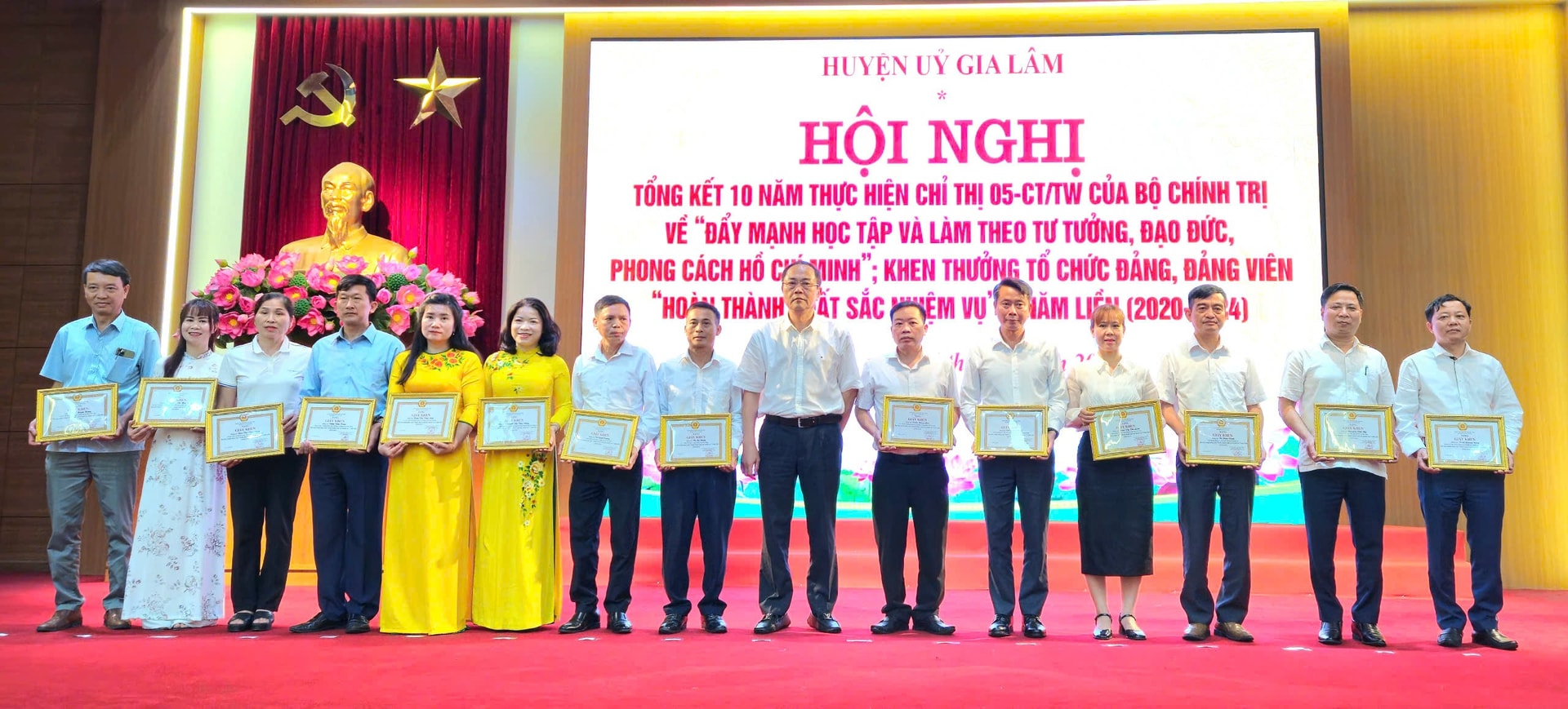 gia-lam-khen-cn6.jpg