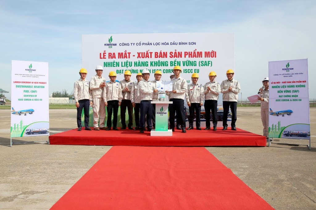 BSR xuất bán lô sản phẩm mới Nhiên liệu hàng không bền vững (SAF) BSR xuất bán lô sản phẩm mới Nhiên liệu hàng không bền vững (SAF)