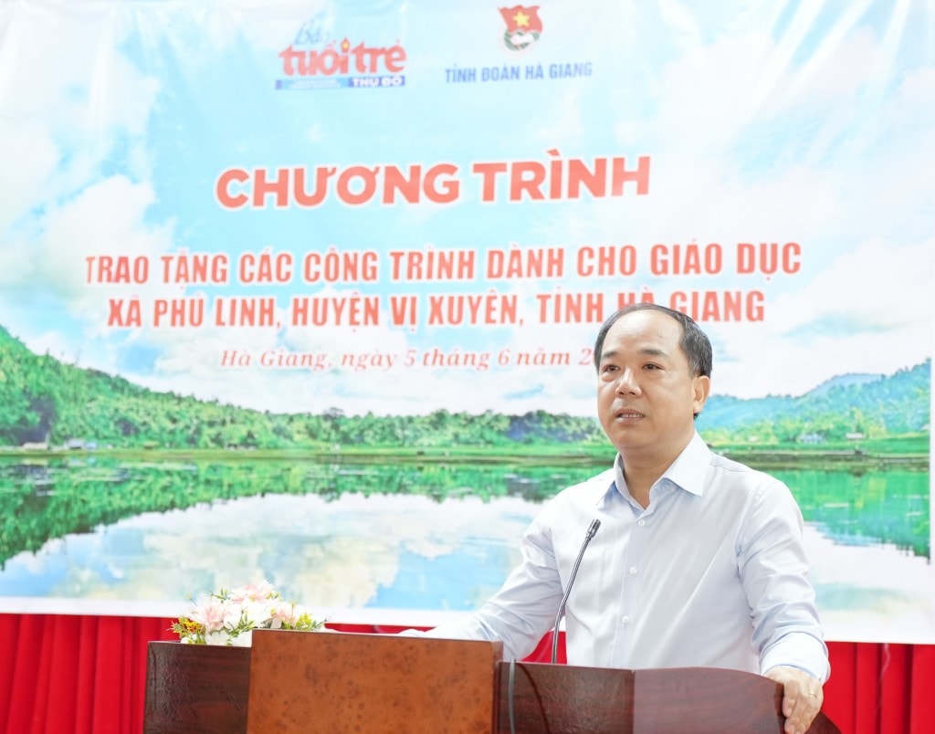 Đồng chí Nguyễn Mạnh Hưng - Tổng Biên tập báo Tuổi trẻ Thủ đô phát biểu tại chương trình