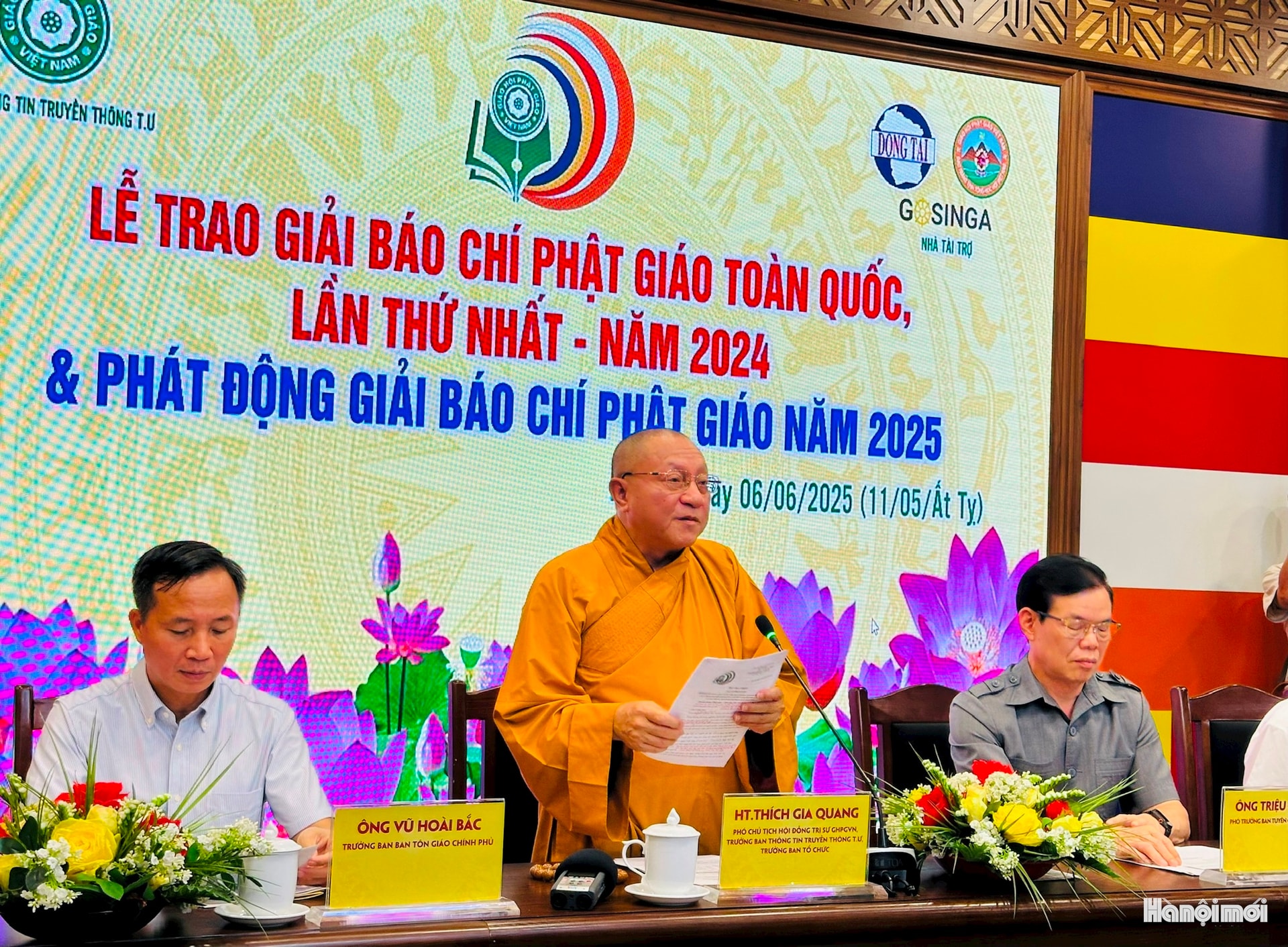W_phat-dong.jpg
