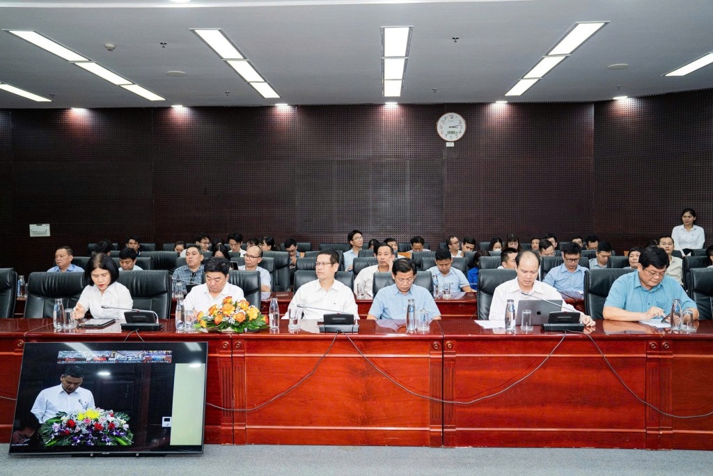 UBND TP Đà Nẵng tổ chức lễ phát động chương trình “Bình dân học vụ số” theo hình thức trực tiếp và trực tuyến (Ảnh Đ.Minh)