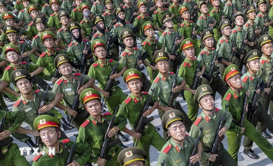 Mỗi học viên, chiến sỹ tham gia tập luyện đều nhận thức rất rõ vinh dự, nghiêm túc từng bước trong công tác huấn luyện để đạt kết quả tốt nhất. (Ảnh: Phạm Kiên/TTXVN)