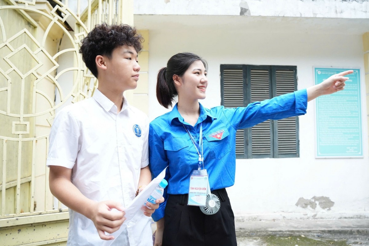 Gần 103.000 thí sinh Hà Nội làm thủ tục dự thi vào lớp 10 công lập