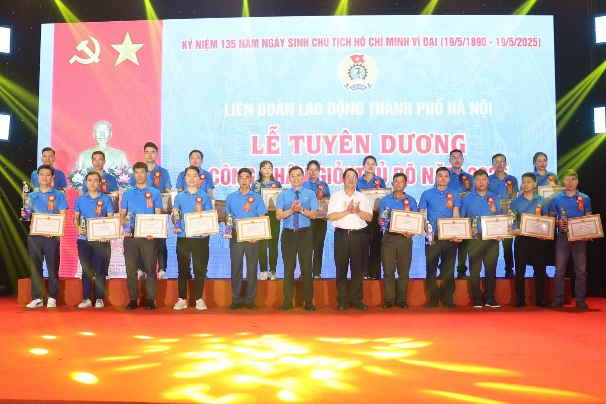 TRỰC TUYẾN: Lễ tuyên dương 100 