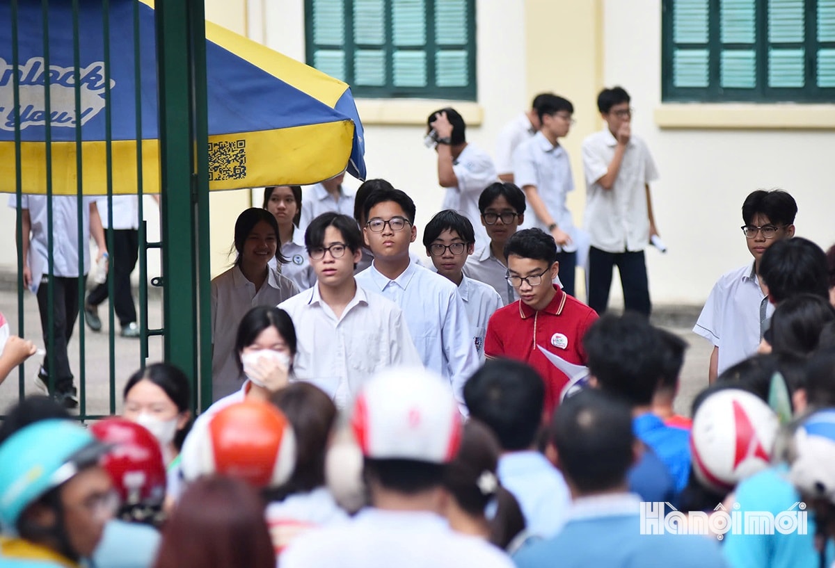 W_hoan-thanh-bai-thi-mon-ngu-van-16.jpg