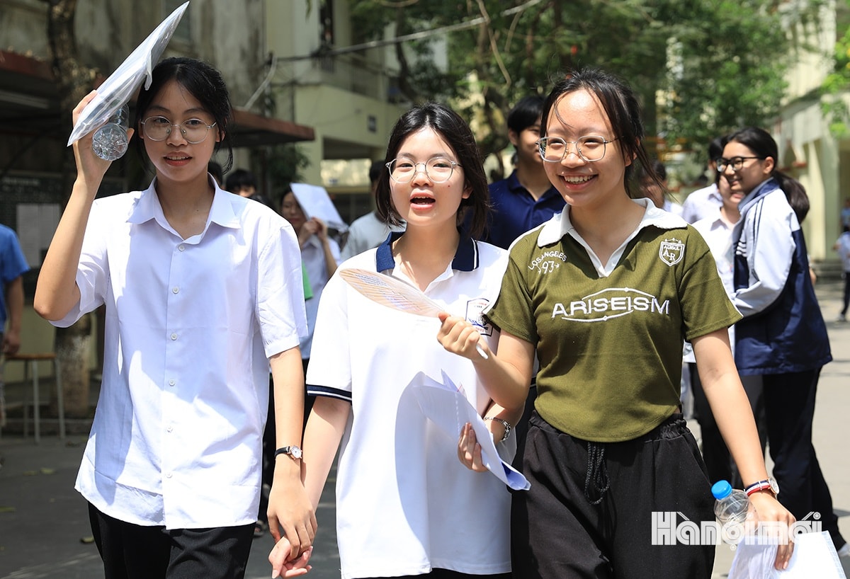 W_hoan-thanh-bai-thi-mon-ngu-van-2.jpg