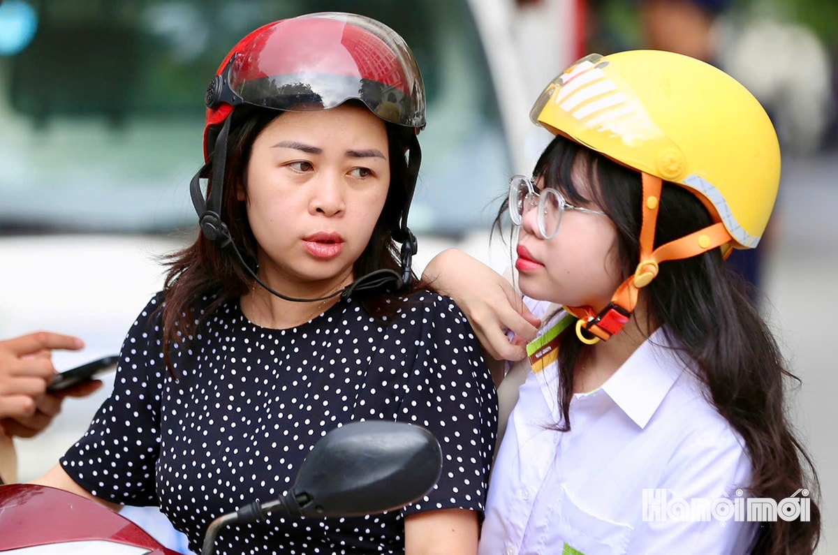 W_thi-mon-ngu-van-12.jpg