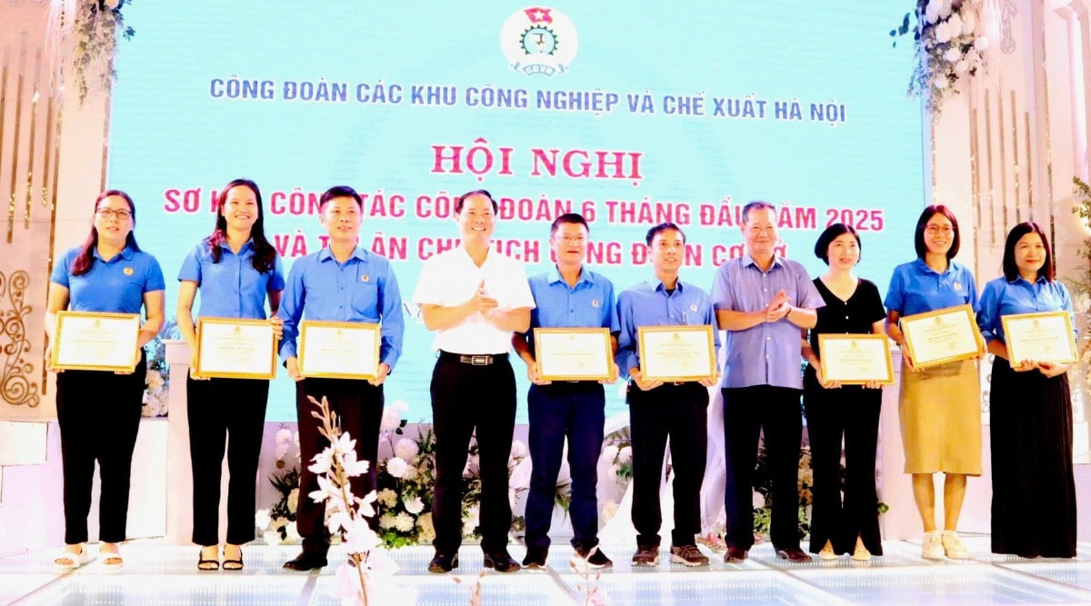Giữ vững ổn định quan hệ lao động, chăm lo toàn diện cho người lao động