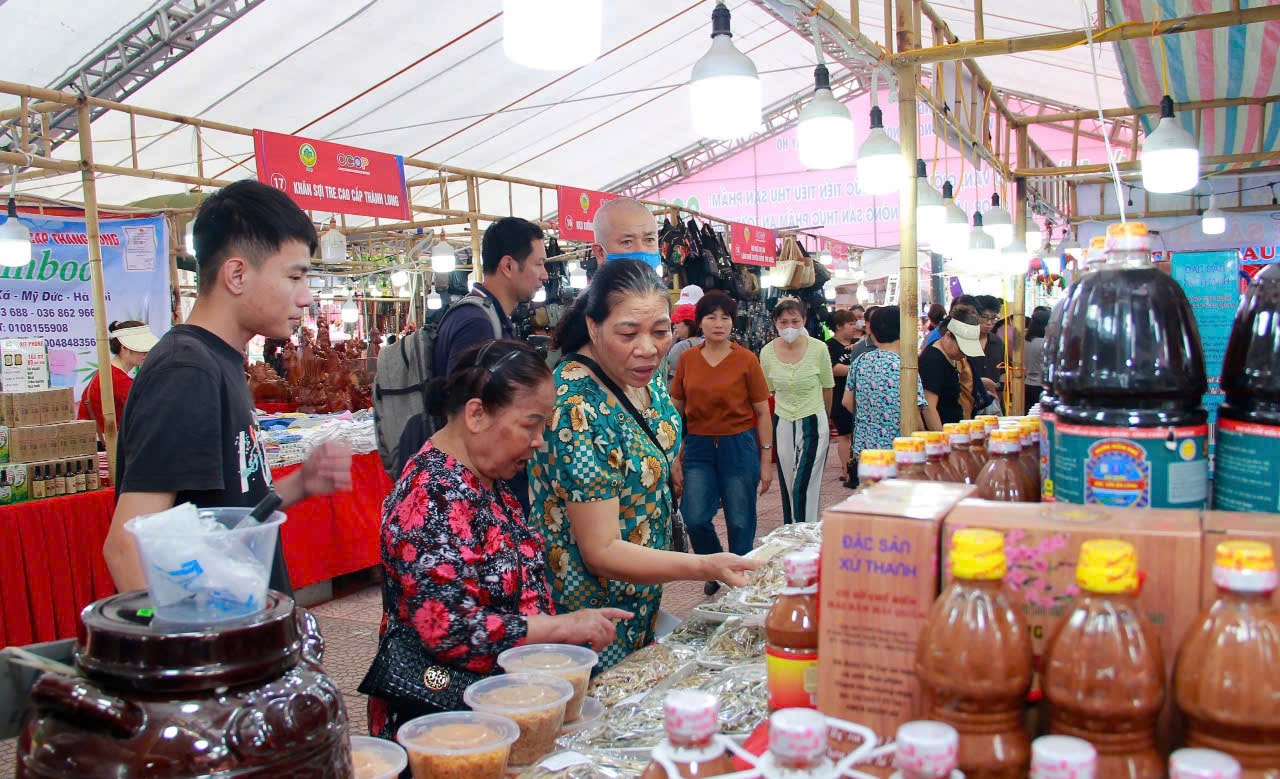 san-pham-ocop-ca-nuoc-quy-tu-tai-cac-su-kien-do-so-nong-nghiep-va-moi-truong-ha-noi-to-chuc...jpeg