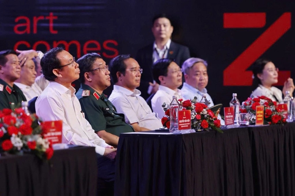 Hùng tráng gala âm nhạc “Vinh quang Công an Nhân dân Việt Nam”