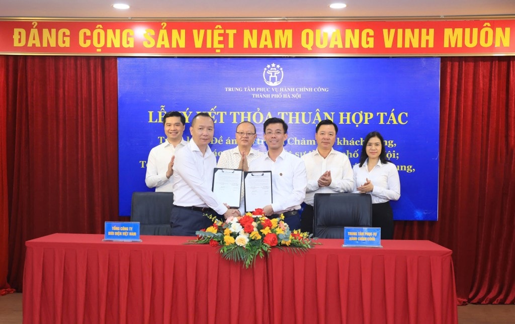 Tổng công ty Bưu điện Việt Nam (Vietnam Post) và Trung tâm phục vụ Hành chính công TP Hà Nội đã ký kết Thỏa thuận