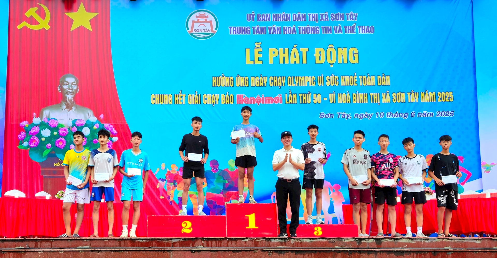 son-tay-trao-giai-thcs-.jpg