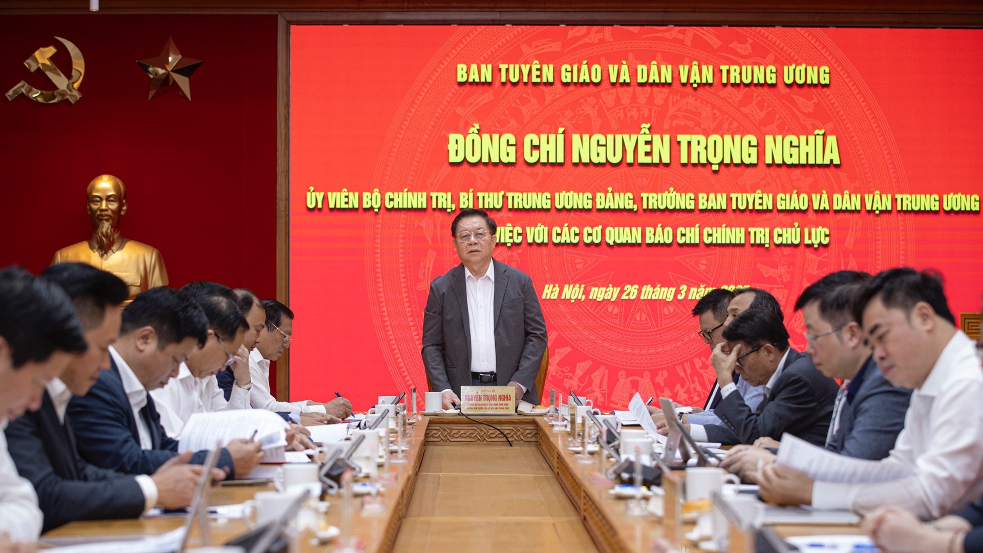 a-nghia-bao-chi-.jpg
