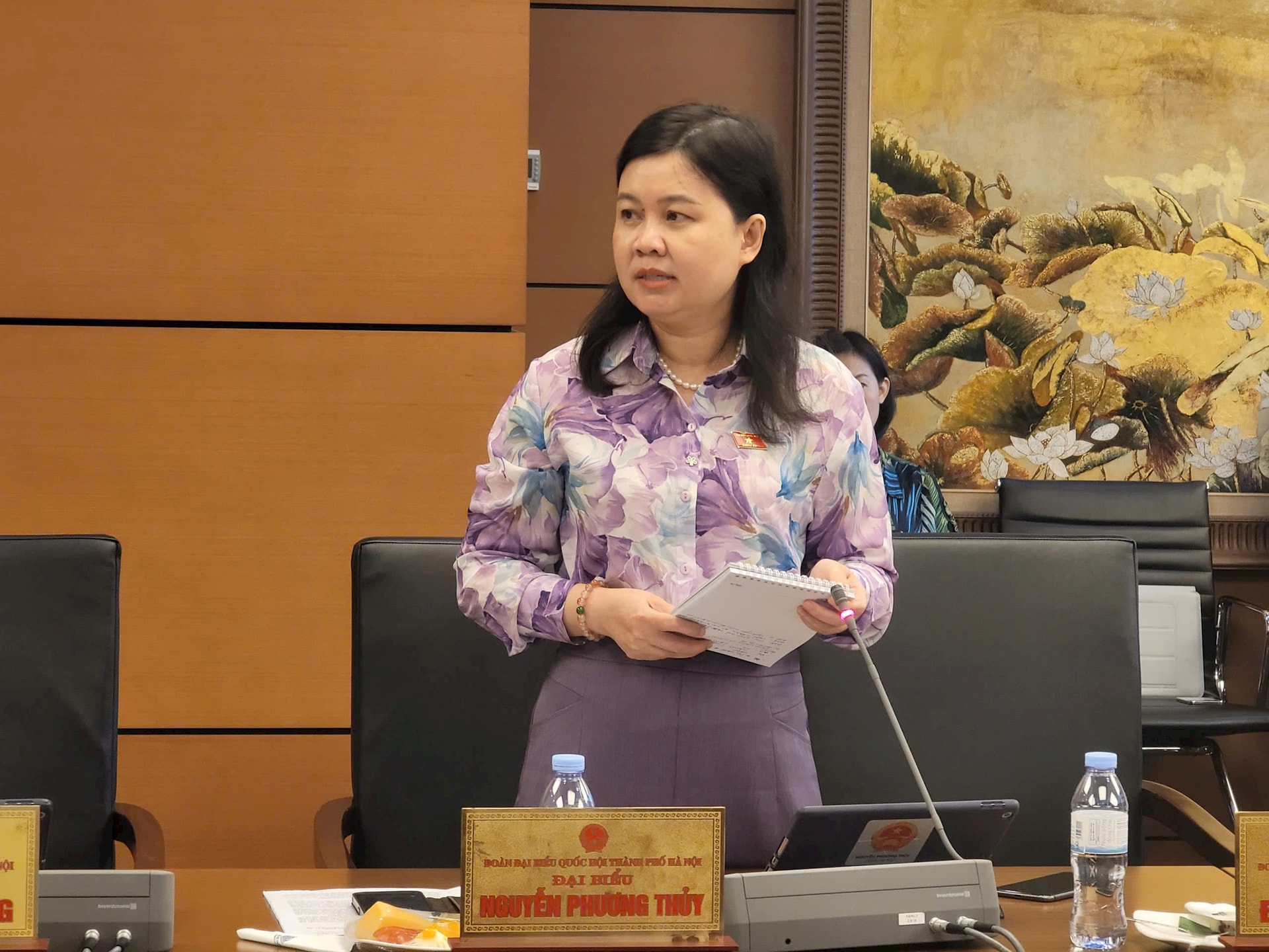 tohn-thuy.jpg