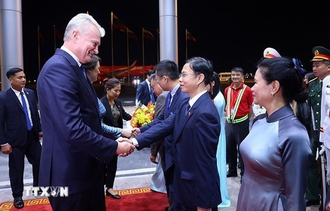ttxvn-tong-thong-litva-4.jpg