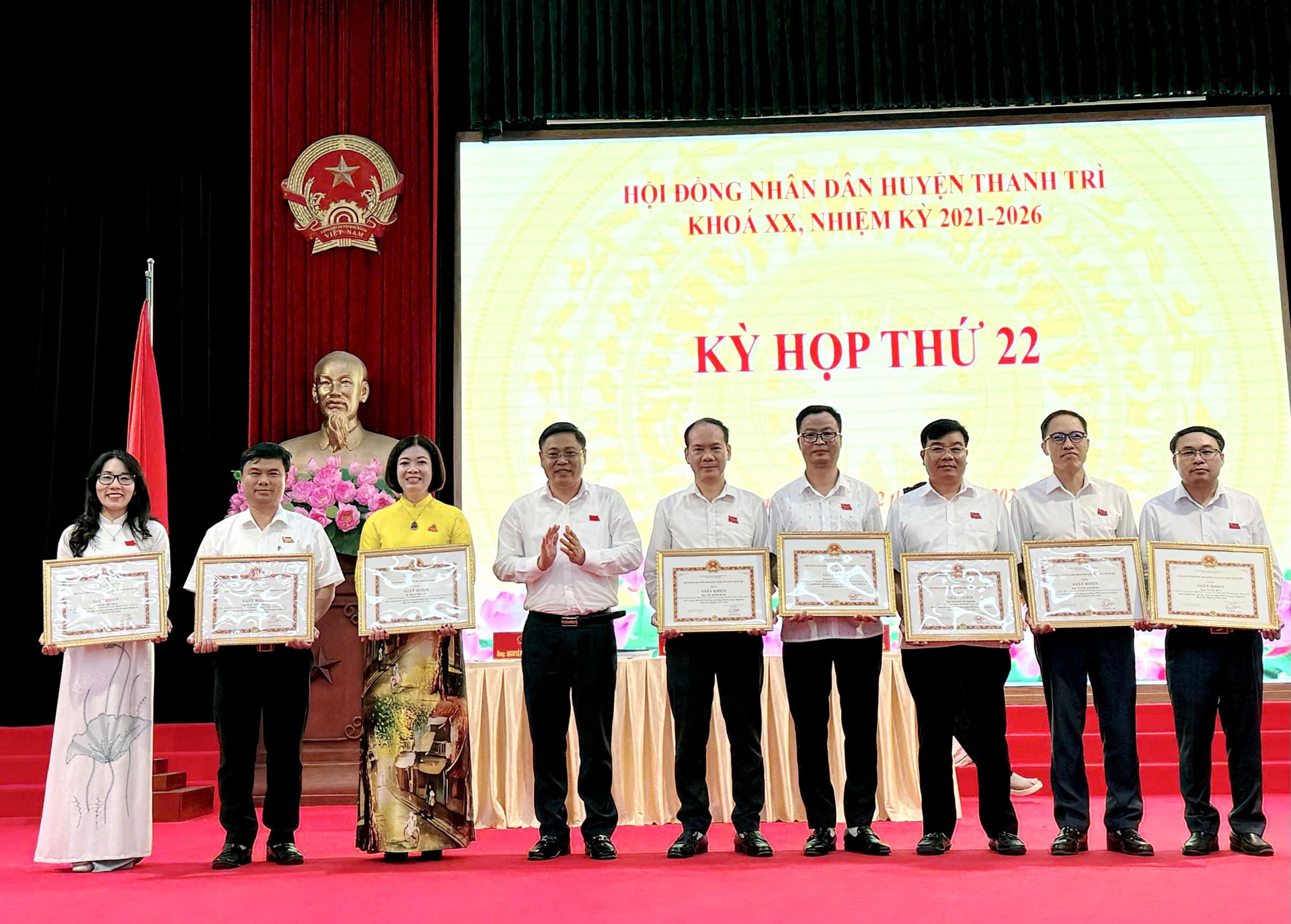khen-thuong-12-6.jpg