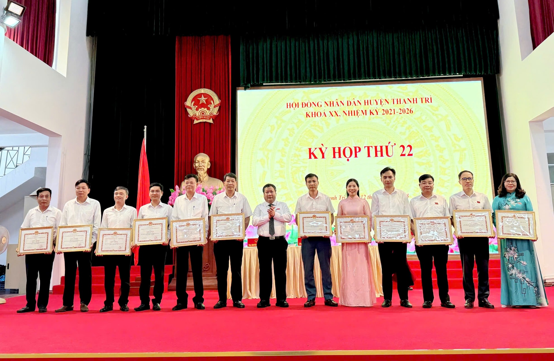 khen-thuong-tt.jpg