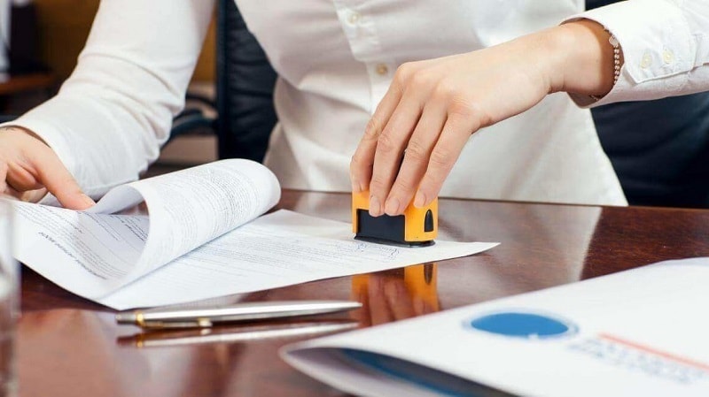 Công chứng viên do Chủ tịch UBND cấp tỉnh bổ nhiệm, miễn nhiệm- Ảnh 1.