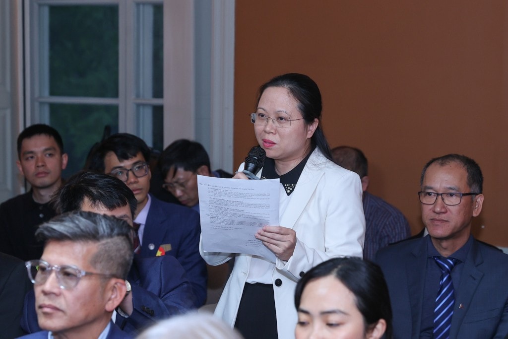 TS. Trần Thị Hiền, Khoa ung thư miễn dịch và truyền nhiễm, trường Y đại học Lund, Thụy Điển, giới thiệu về dự án nghiên cứu lâm sàng thuốc điều trị ung thư tại Việt Nam - Ảnh: VGP/Nhật Bắc TS. Trần Thị Hiền, Khoa ung thư miễn dịch và truyền nhiễm, trường Y đại học Lund, Thụy Điển, giới thiệu về dự án nghiên cứu lâm sàng thuốc điều trị ung thư tại Việt Nam - Ảnh: VGP/Nhật Bắc