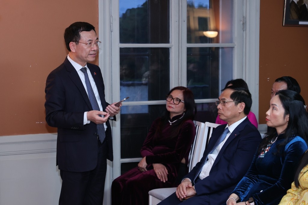 Bộ trưởng Bộ Khoa học và Công nghệ Nguyễn Mạnh Hùng phản hồi các ý kiến, đề xuất của kiều bào - Ảnh: VGP/Nhật Bắc Bộ trưởng Bộ Khoa học và Công nghệ Nguyễn Mạnh Hùng phản hồi các ý kiến, đề xuất của kiều bào - Ảnh: VGP/Nhật Bắc