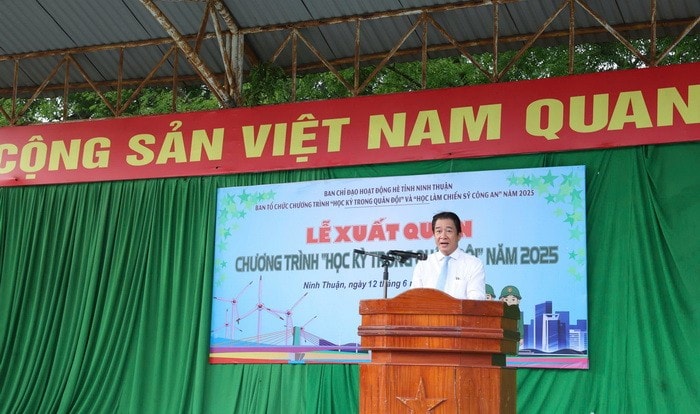 Toàn cảnh lễ xuất quân (Ảnh: ninhthuan.gov.vn)