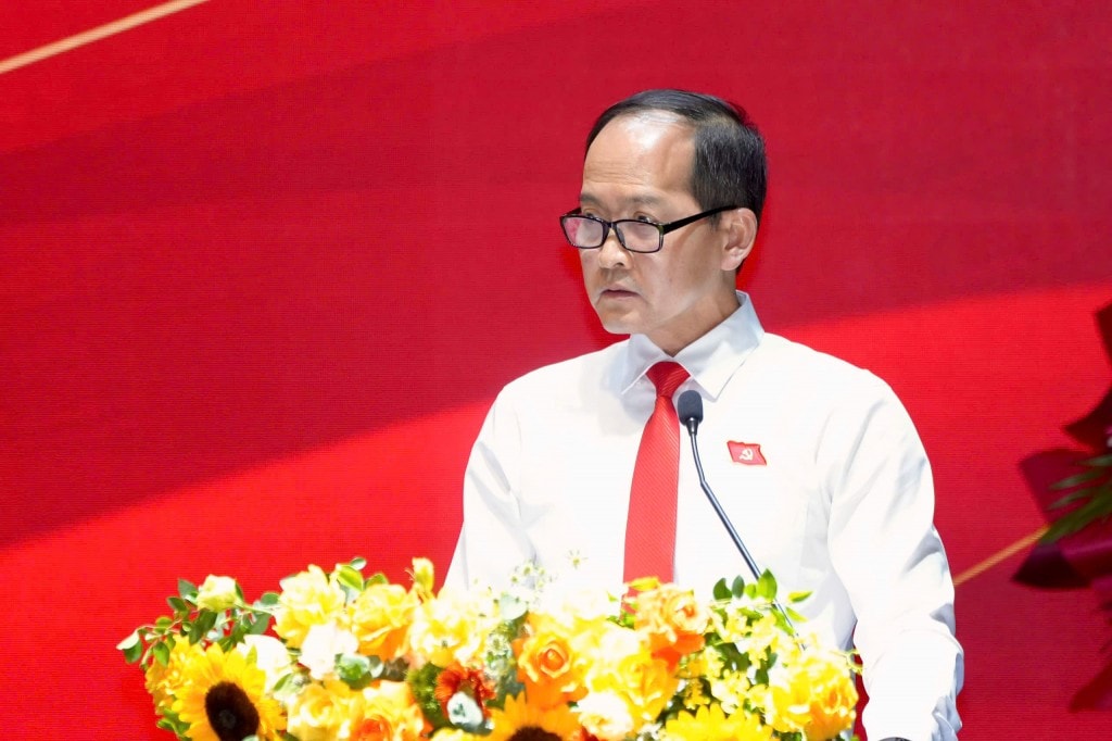 Đồng chí Nguyễn Đức Tuấn - Phó Bí thư Đảng ủy cơ quan Thành đoàn khóa 21 trình bày Báo cáo kiểm điểm của Ban Chấp hành Đảng bộ cơ quan Thành đoàn Hà Nội khóa 21