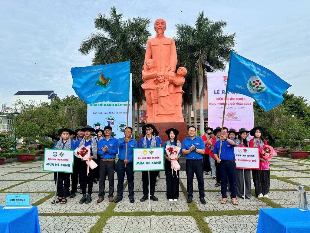 Hơn 250 chiến sĩ tình nguyện Bình Thuận tham gia Lễ ra quân Chiến dịch Mùa hè xanh và Hoa Phượng đỏ cấp tỉnh năm 2025 Hơn 250 chiến sĩ tình nguyện Bình Thuận tham gia Lễ ra quân Chiến dịch Mùa hè xanh và Hoa Phượng đỏ cấp tỉnh năm 2025