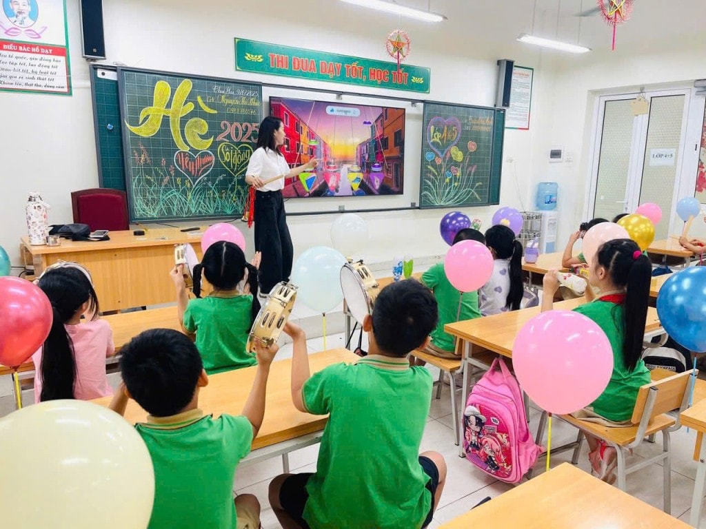 Học sinh Trường Tiểu học Long Biên có nhiều hoạt động trải nghiệm thú vị mùa hè Học sinh Trường Tiểu học Long Biên có nhiều hoạt động trải nghiệm thú vị mùa hè