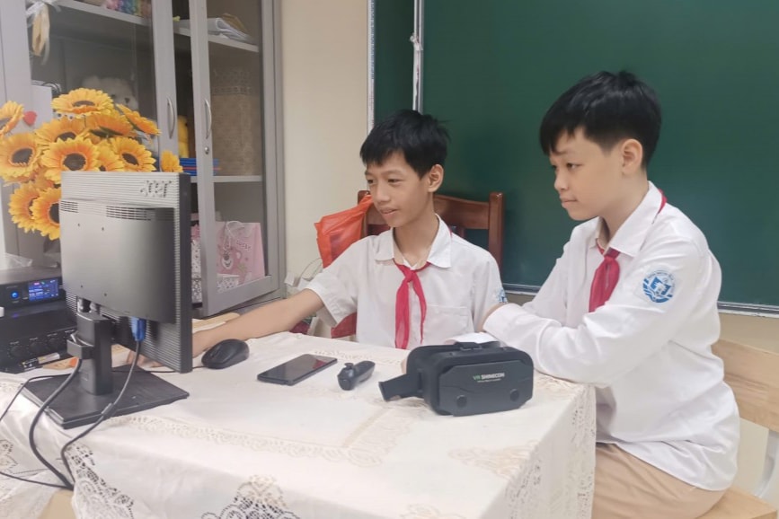 Hai cậu học trò 