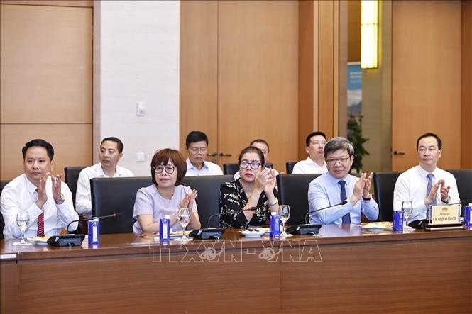 Báo chí phản ánh đầy đủ, kịp thời hoạt động của Quốc hội, Hội đồng Nhân dân