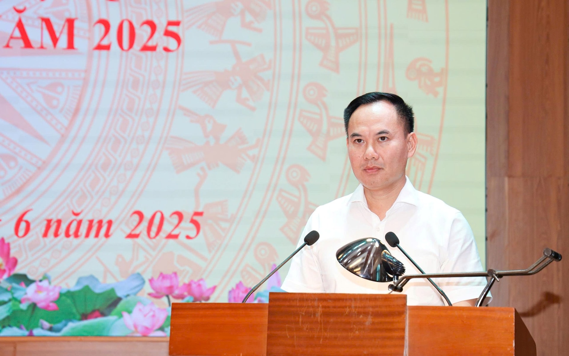 1quoc-oai.jpg