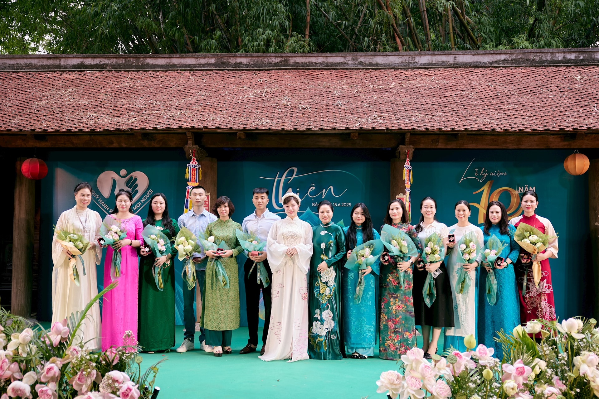 tang-hoa-cac-nha-hao-tam-.jpg