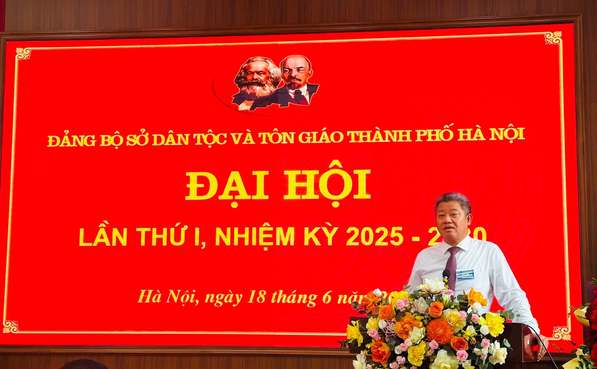 manh-quyen.jpg