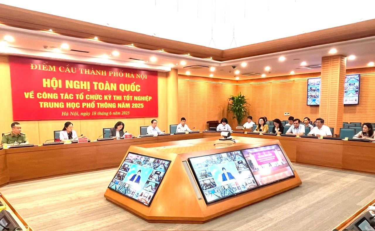hn-toan-quoc-ve-thi-tn-1-quang-canh.jpg
