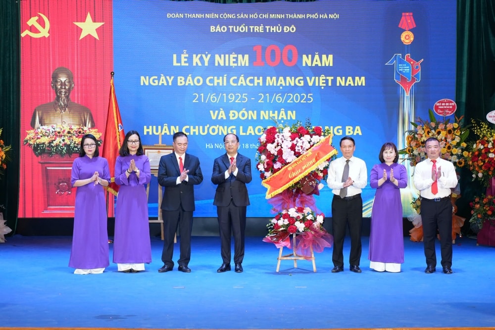 Định vị thương hiệu bằng khát vọng, sáng tạo và đạo đức người làm báo