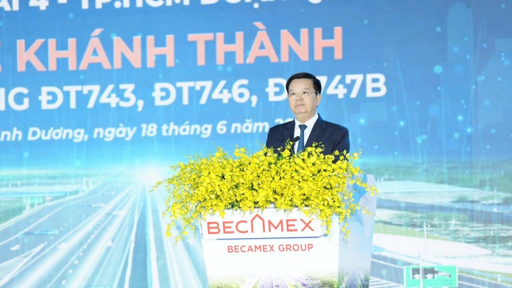 Phó Thủ tướng Chính phủ Mai Văn Chính phát biểu tại lễ khởi công