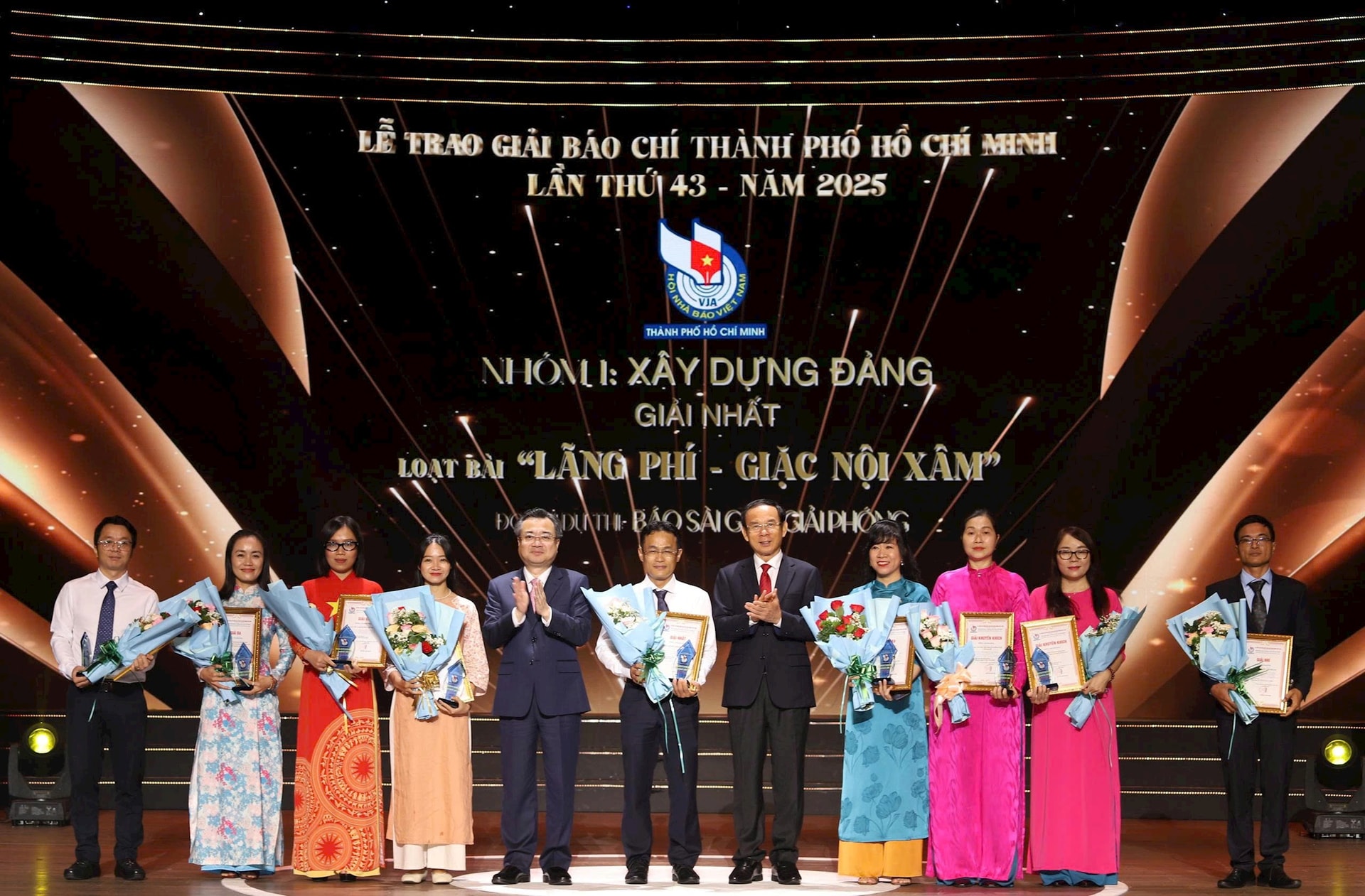 1.giaibaochitphcm19-6.jpg